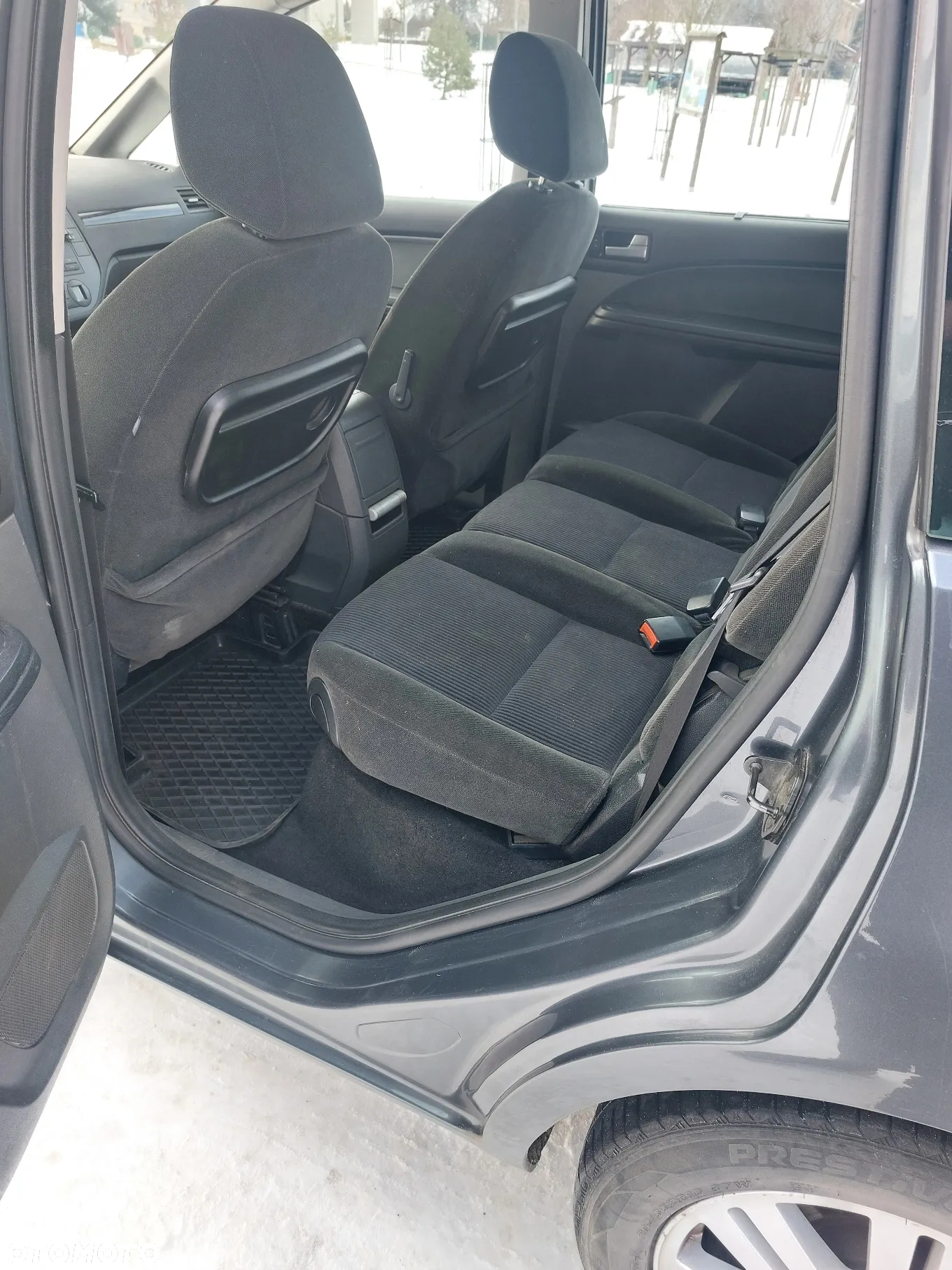 Ford Focus C-Max 1.8 TDCi Ghia - 10