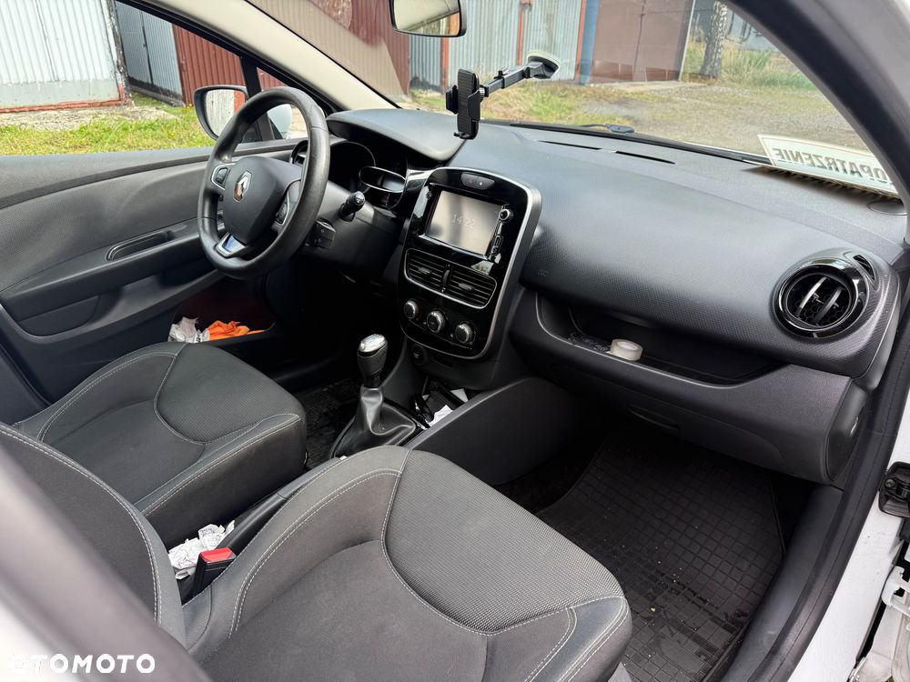 Renault Clio - 21