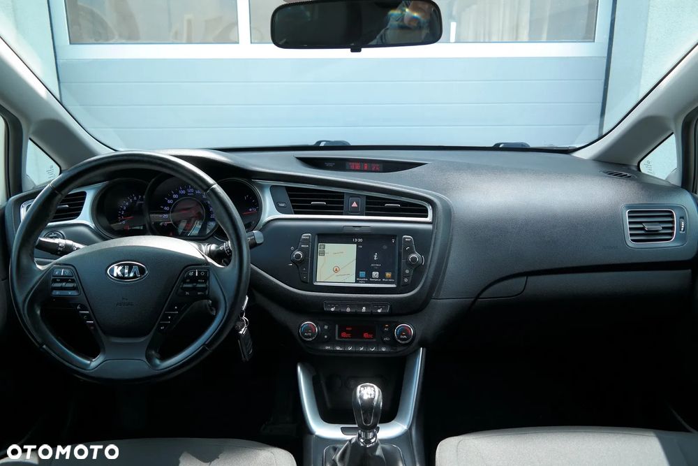 Kia Ceed 1.4 L - 14