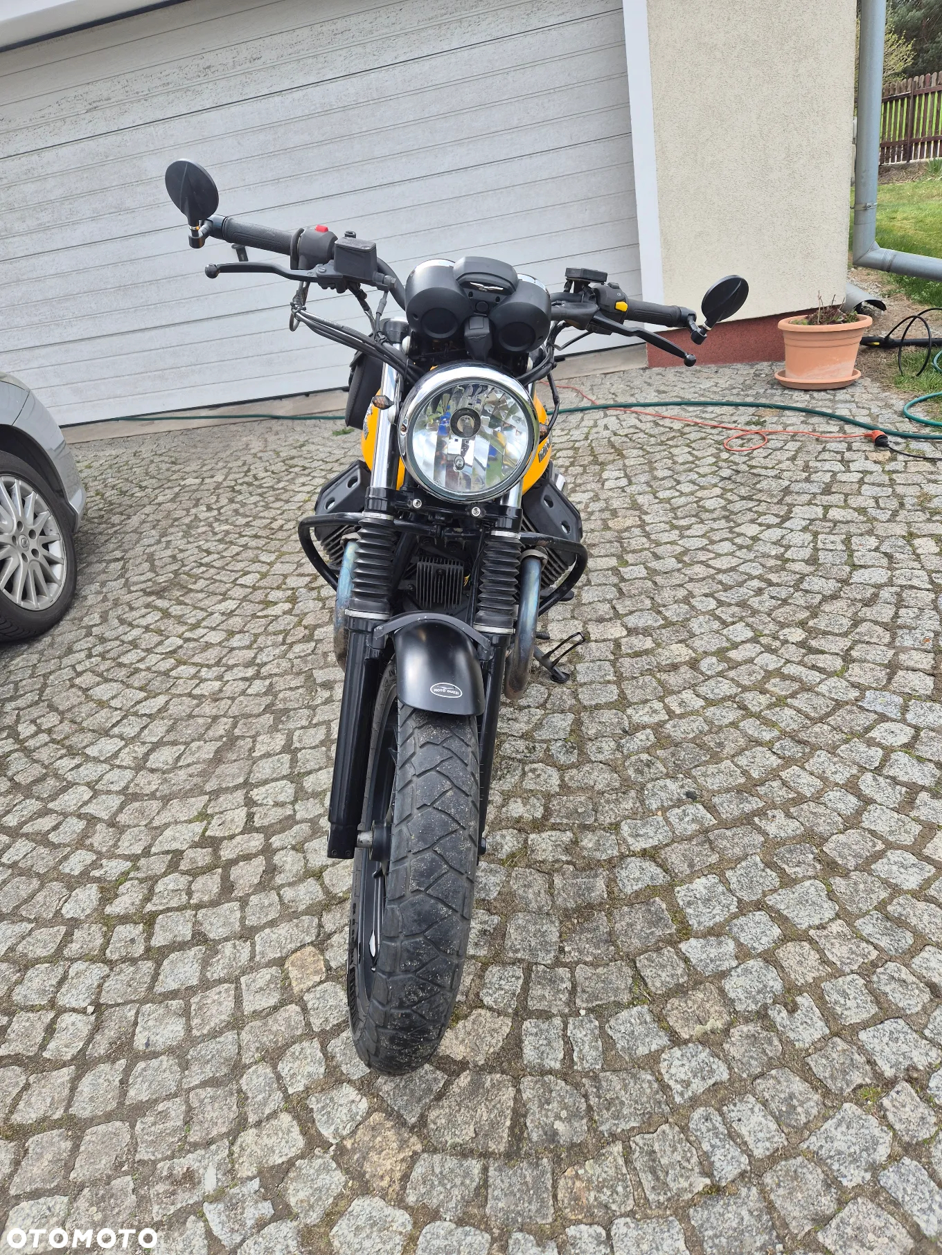 Moto Guzzi V7 - 6