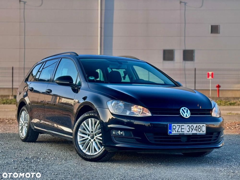 Volkswagen Golf - 1