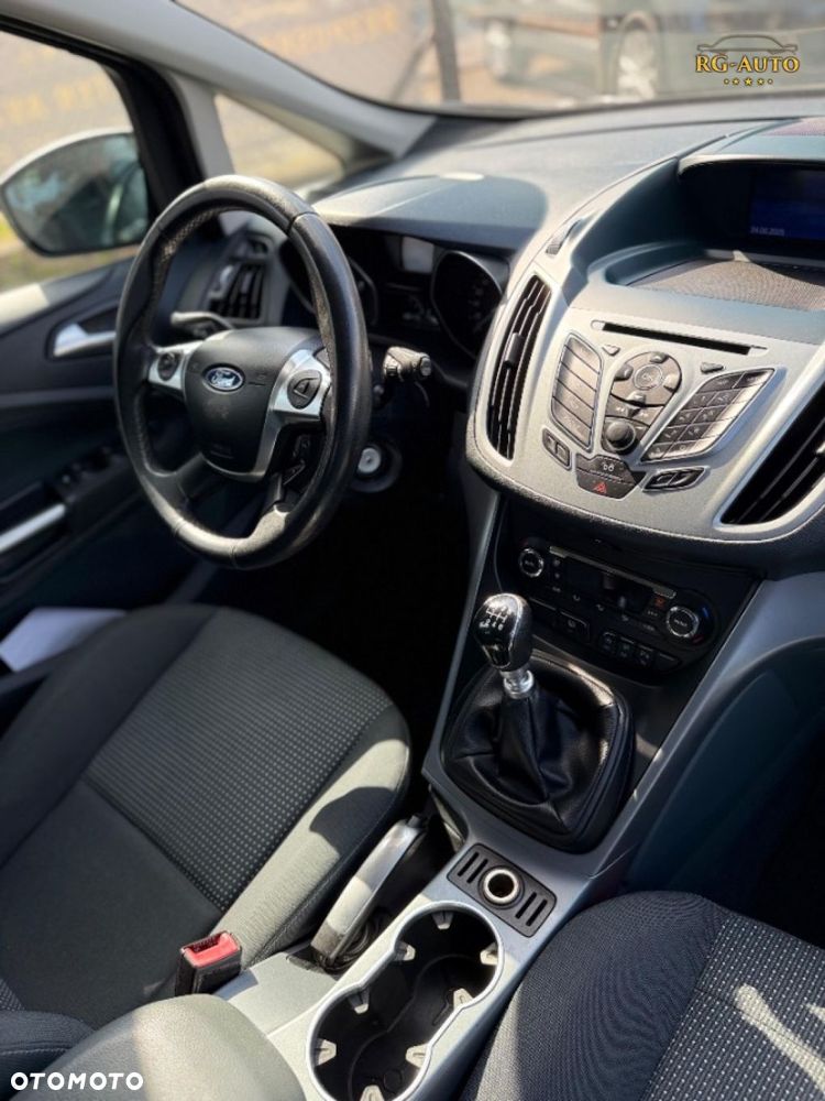 Ford Grand C-MAX - 24
