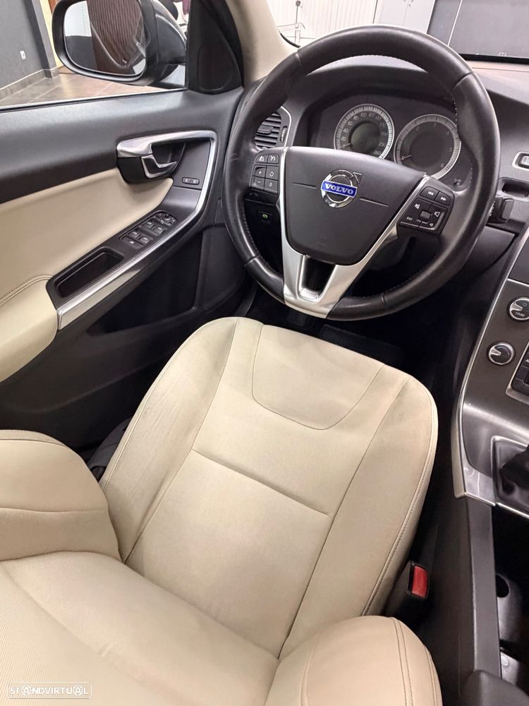 Volvo S60 2.0 D3 Summum Start/Stop - 46