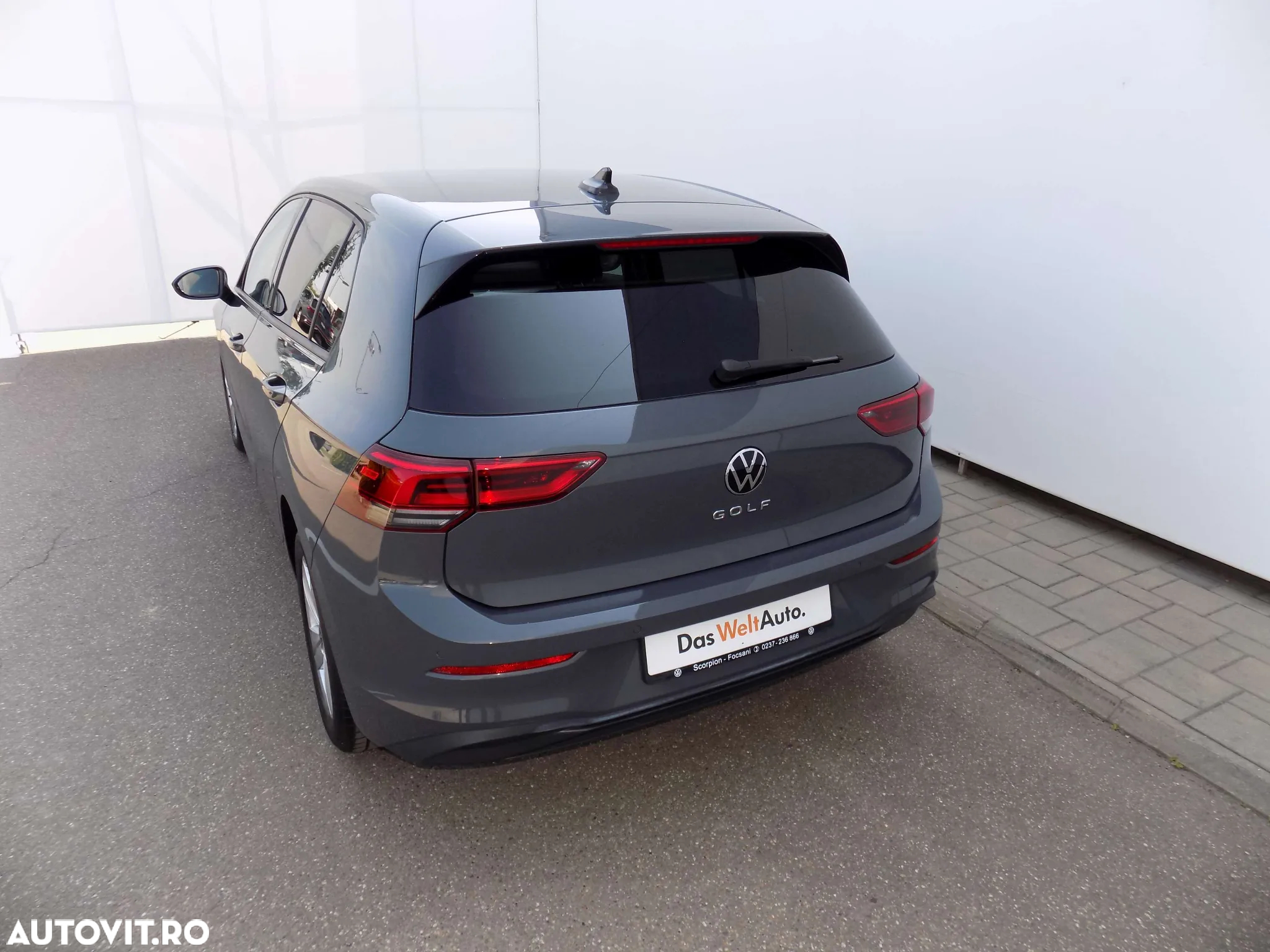 Volkswagen Golf 2.0 TDI DSG Life - 4