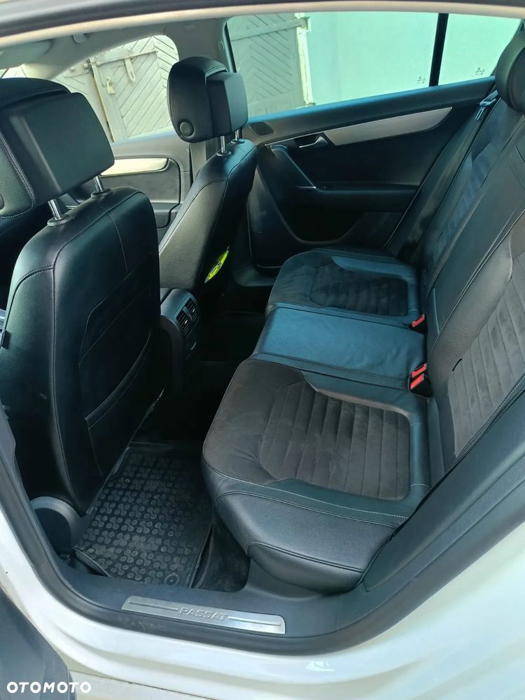 Volkswagen Passat 2.0 TSI Highline DSG - 8