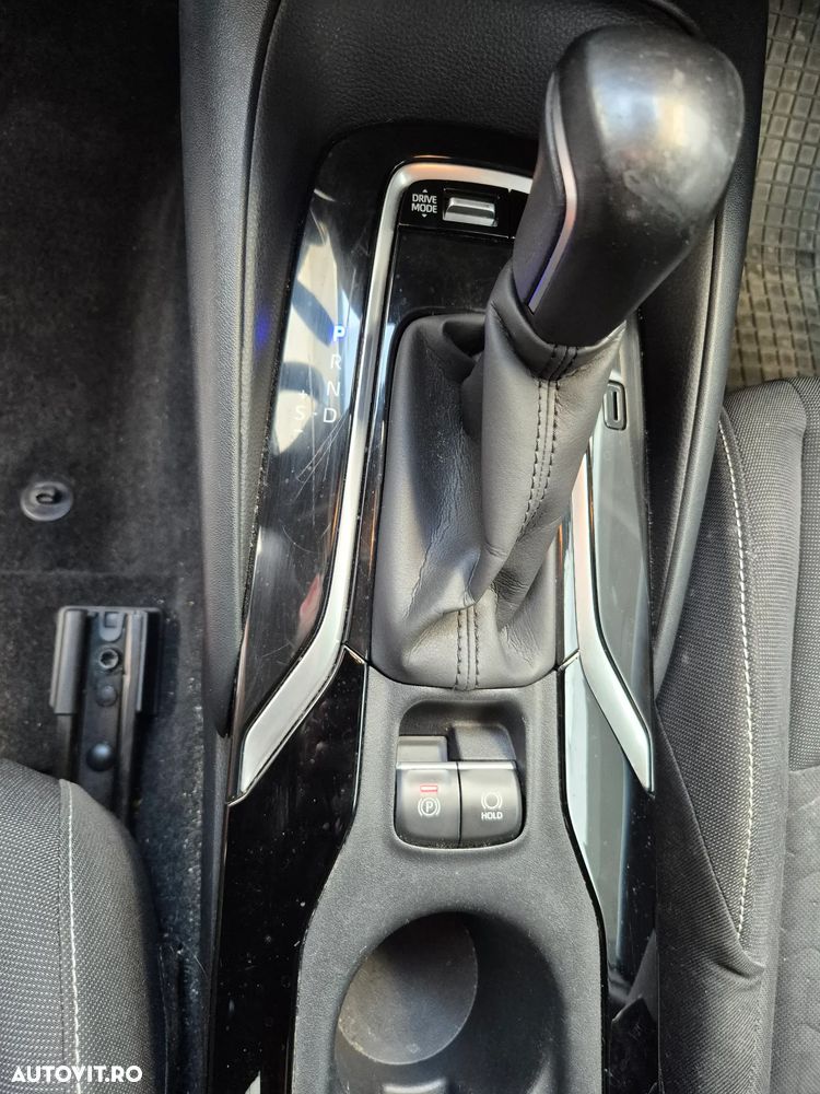 Toyota Corolla - 13
