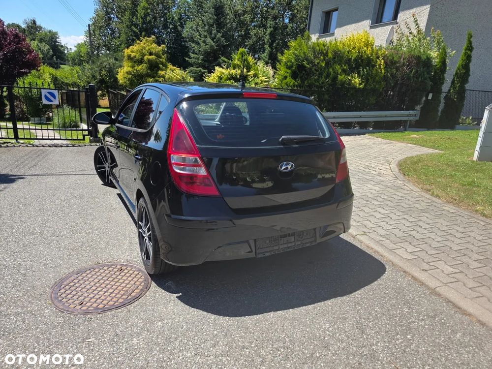 Hyundai i30 1.4 Comfort World Cup - 32