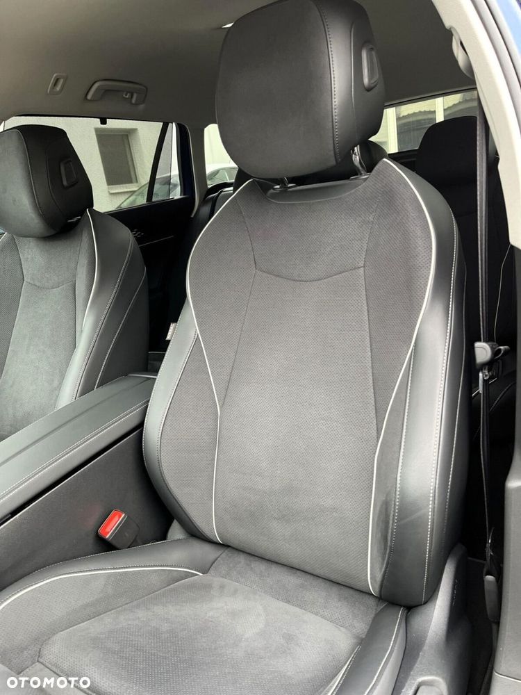 Volkswagen Passat Variant 2.0 TDI SCR Business Plus DSG - 13