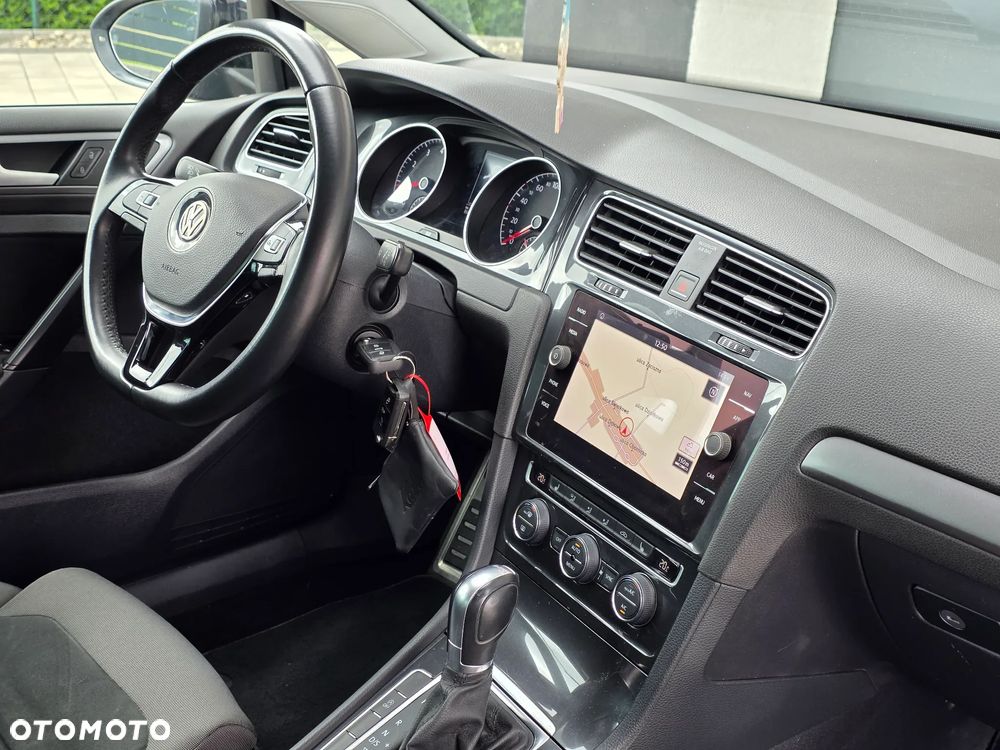Volkswagen Golf - 5