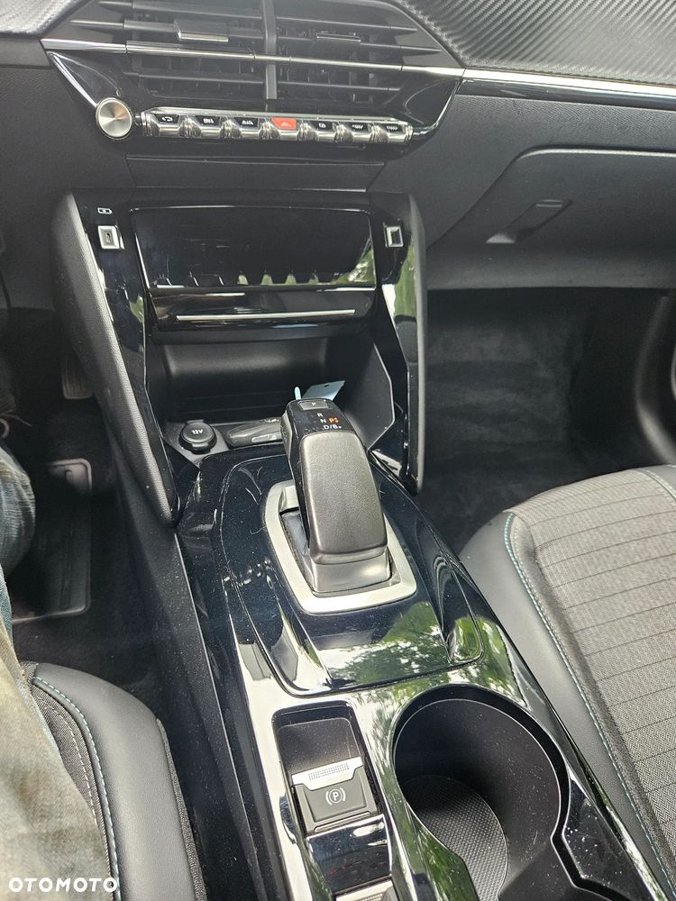 Peugeot 208 Elektromotor 136 GT - 13