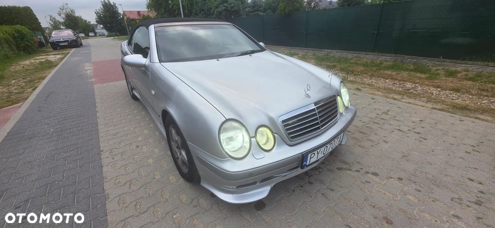 Mercedes-Benz CLK - 23