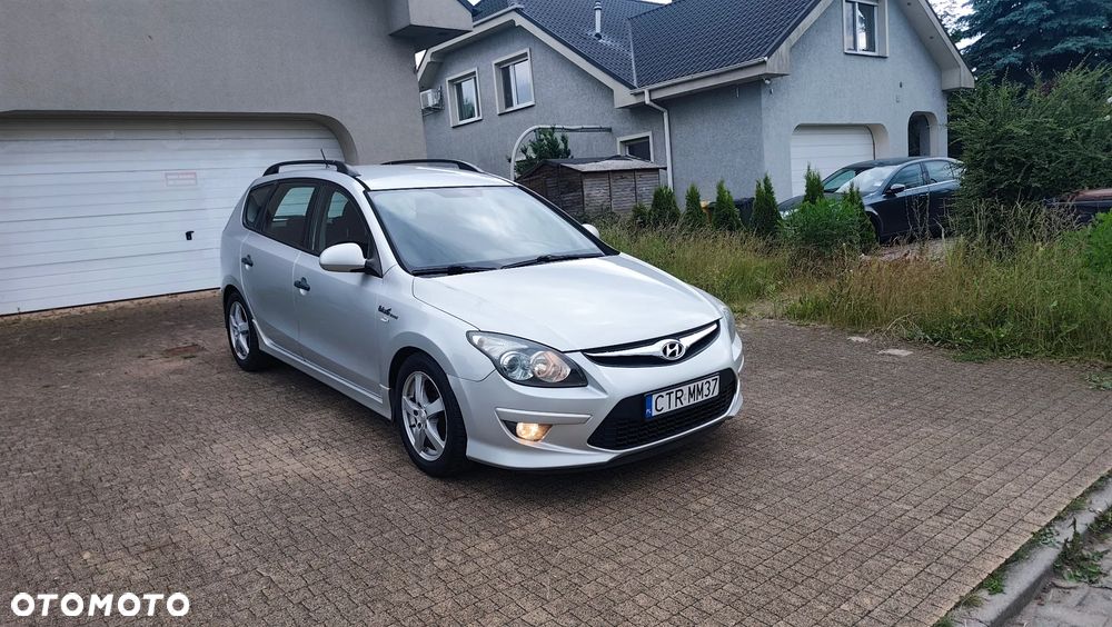 Hyundai i30 blue 1.6 CRDi Premium - 29