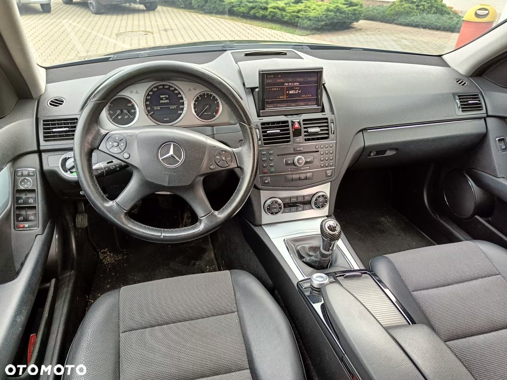Mercedes-Benz Klasa C 180 Kompressor Avantgarde - 17