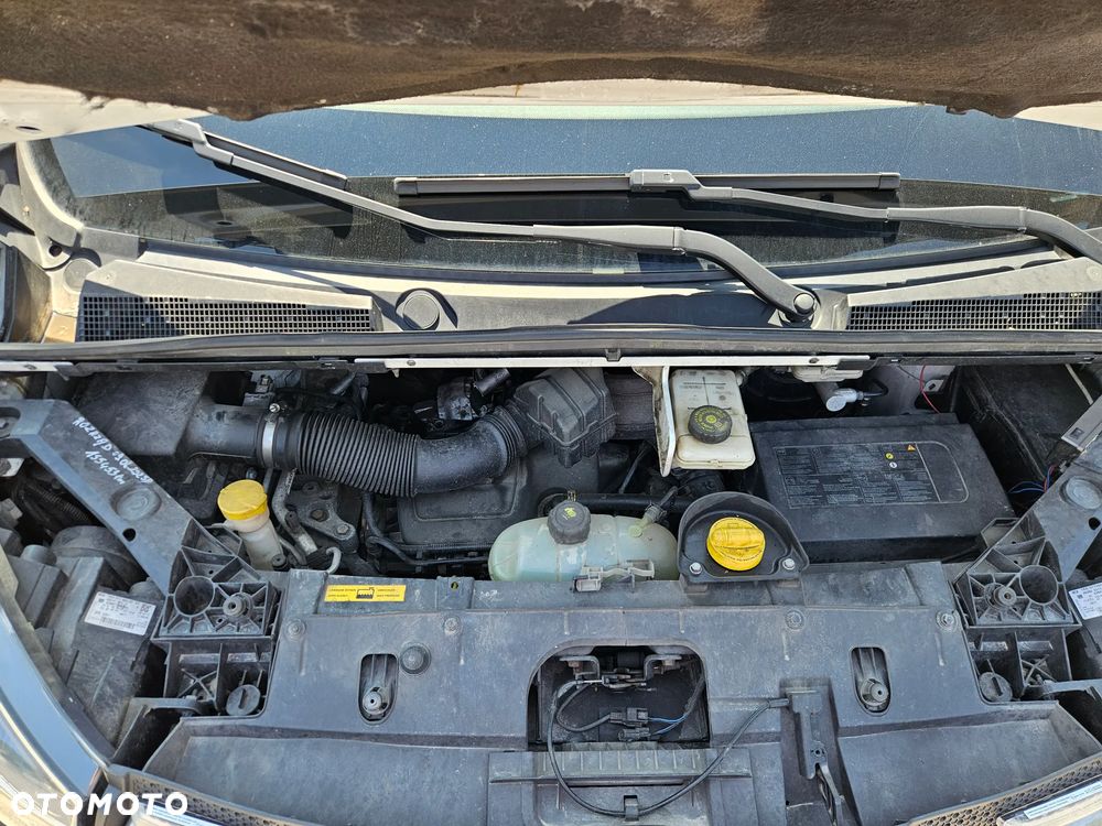 Opel Vivaro - 10