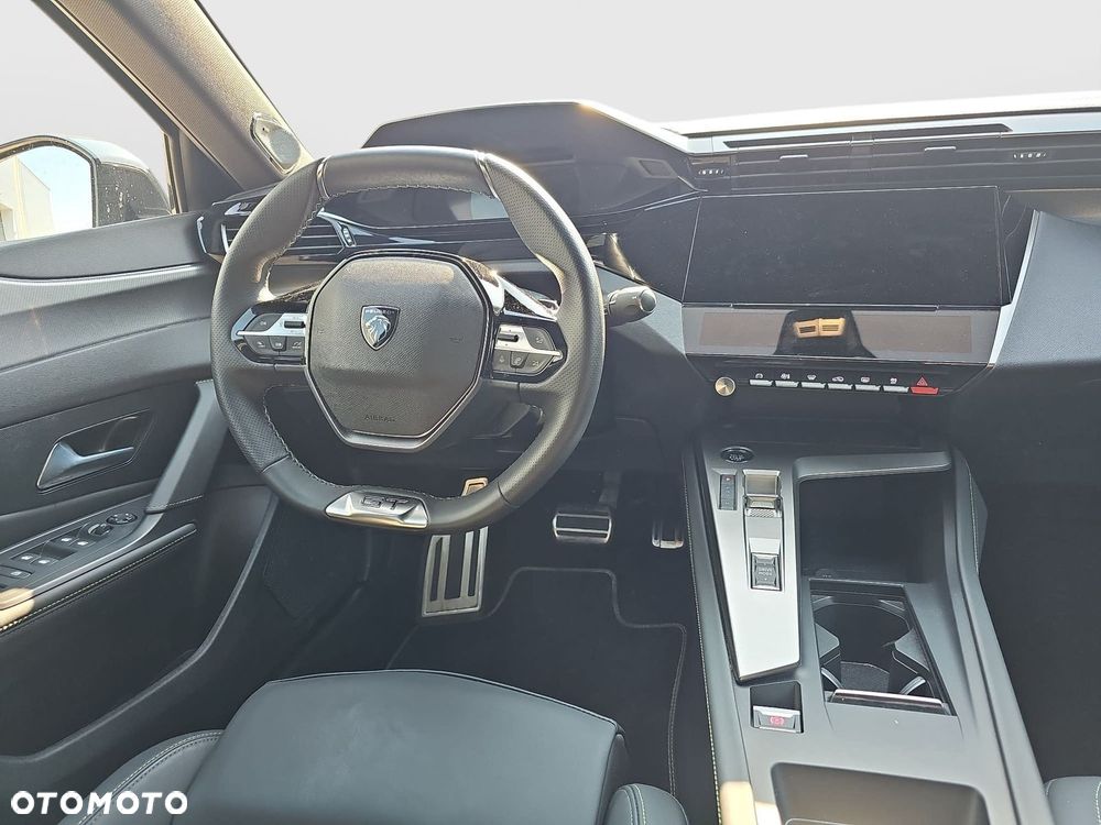 Peugeot 408 - 11