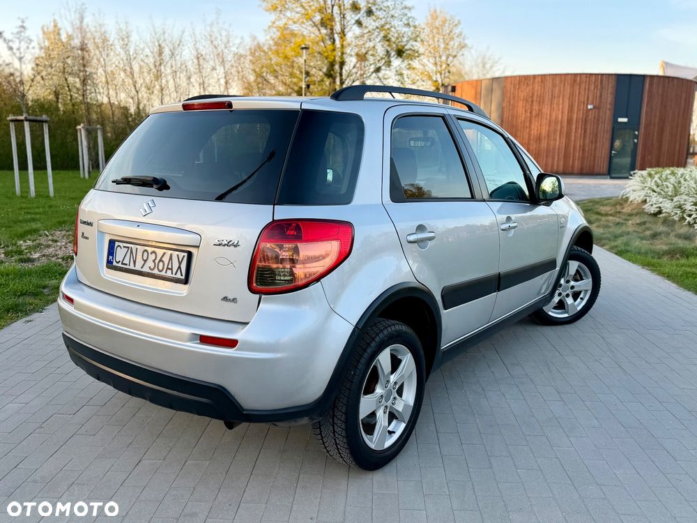 Suzuki SX4 Classic 2.0 DDiS 4x4 Comfort - 9