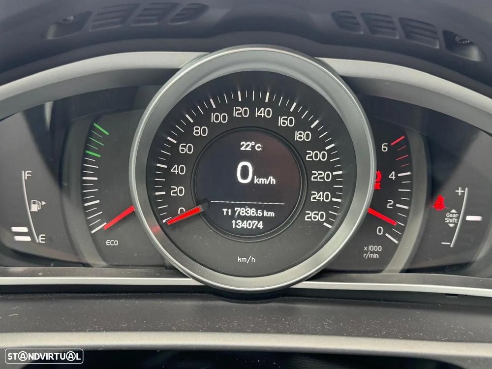 Volvo V40 2.0 D2 Kinetic - 32