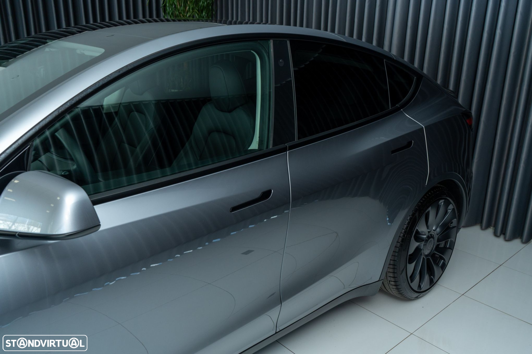 Tesla Model Y Performance Dual Motor AWD - 21