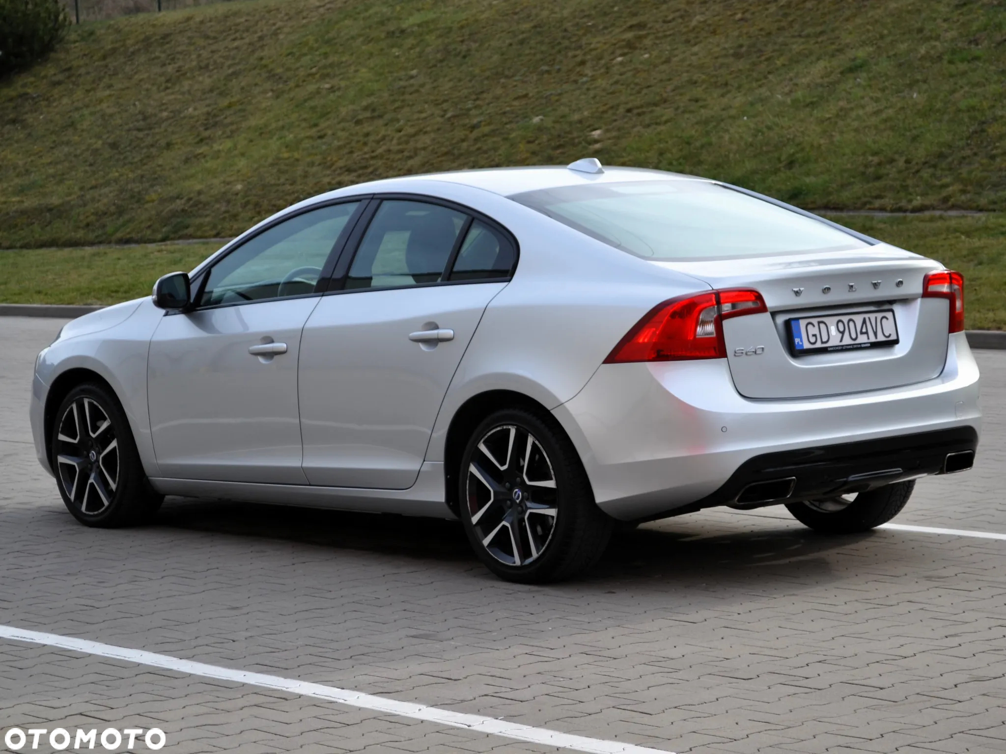 Volvo S60 D3 Drive-E Summum - 4