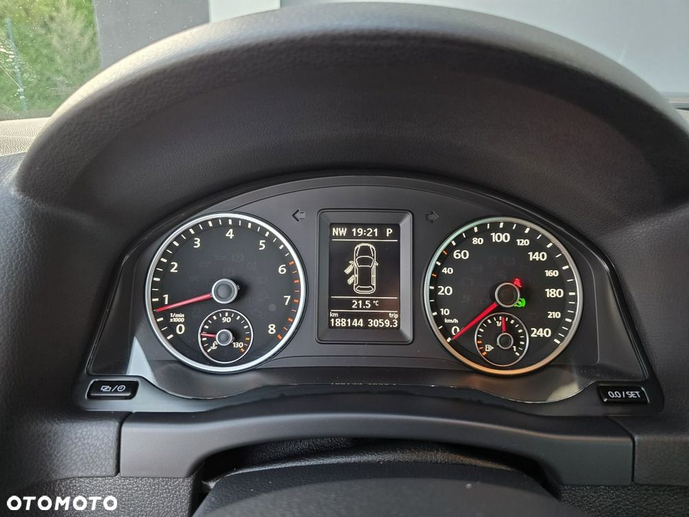 Volkswagen Tiguan - 16
