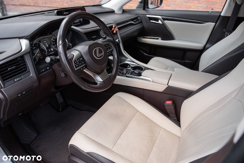 Lexus RX - 13