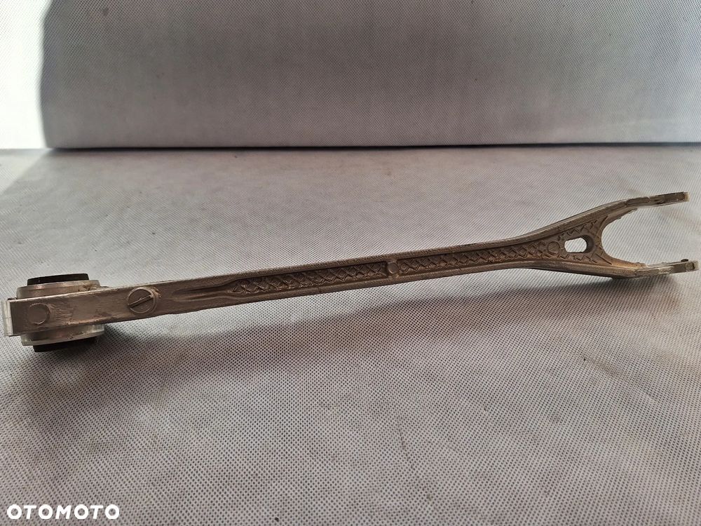 Dodge Challenger Charger SRT tylni wahacz RH LH 68210633AA - 2