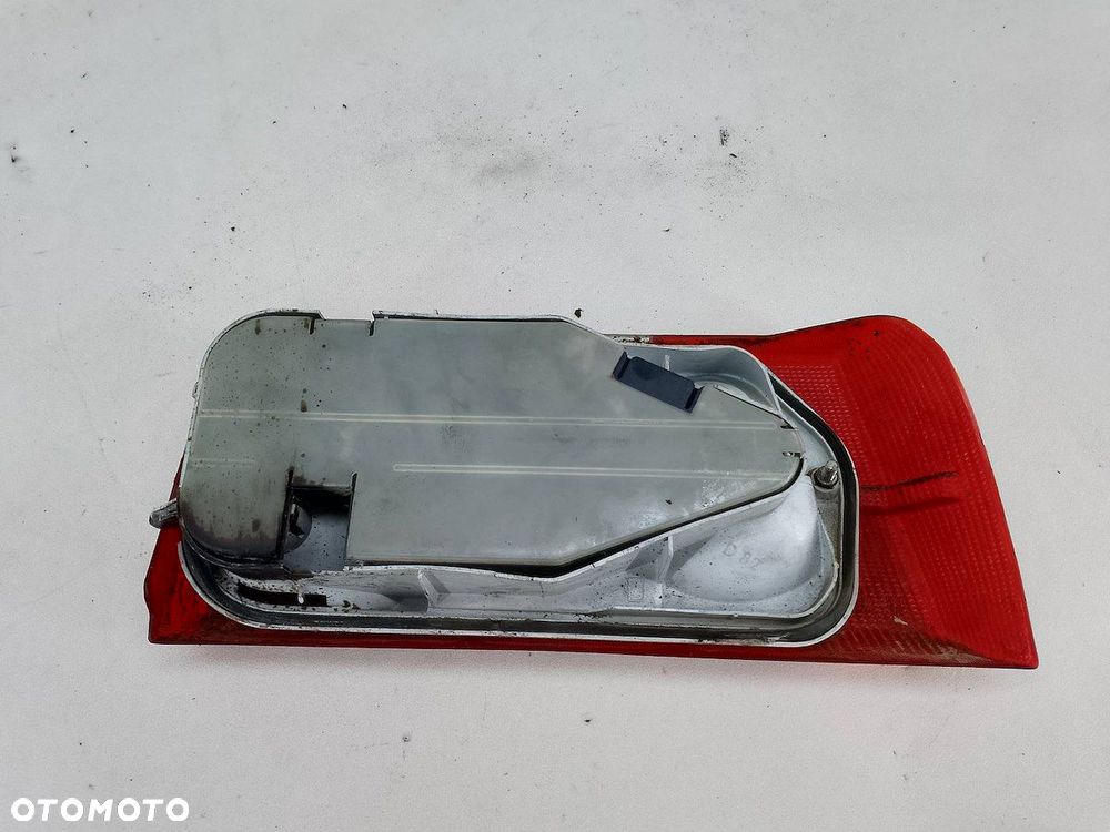 LAMPA TYLNA PRAWA TALBOT SAMBA KABRIOLET - 4