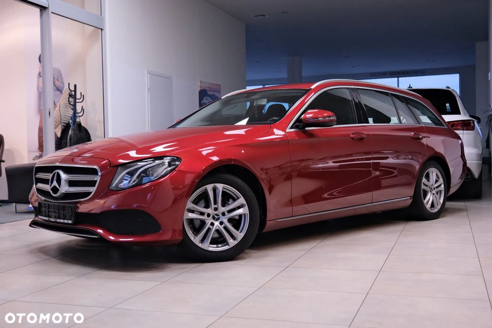Mercedes-Benz Klasa E 220 d 4Matic 9G-TRONIC - 19