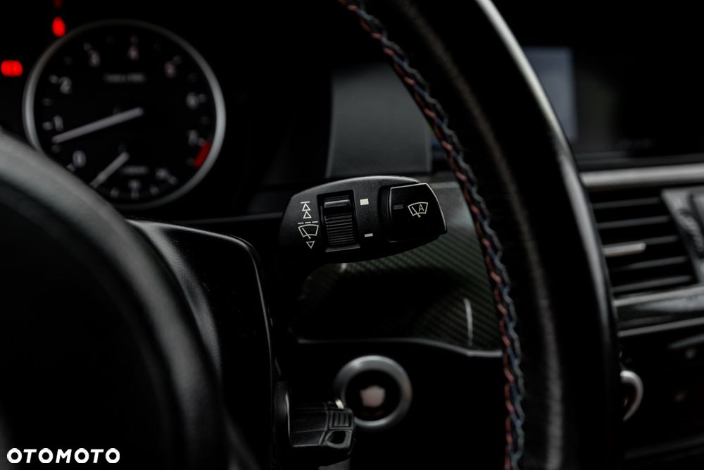 BMW Seria 5 525i xDrive - 30