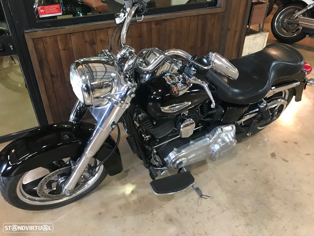 Harley-Davidson Dyna Switchback FLD 103 - 12