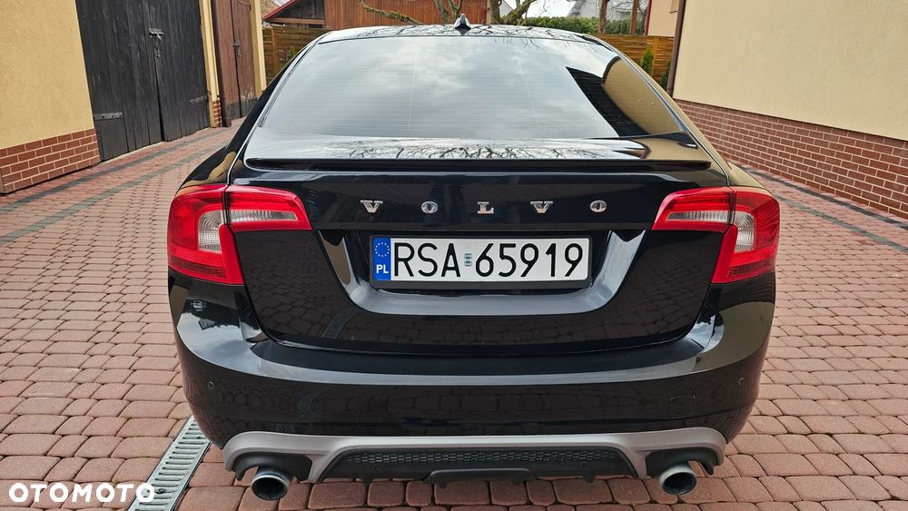 Volvo S60 T3 R-Design Summum - 31