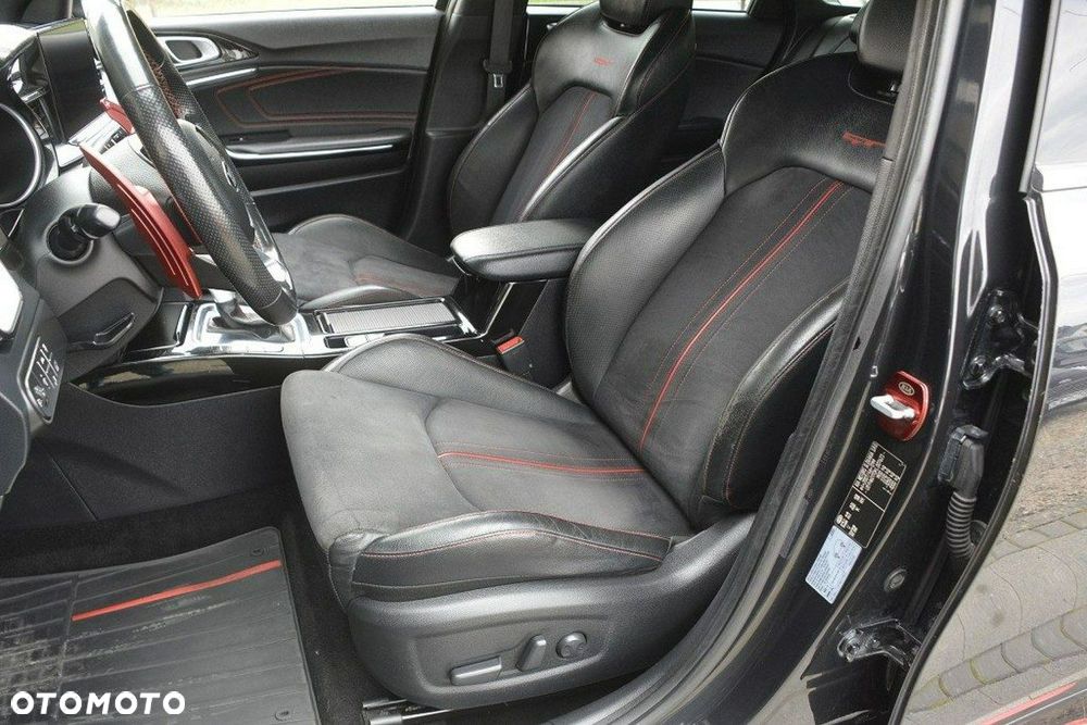 Kia ProCeed 1.6 T-GDI GT DCT - 15