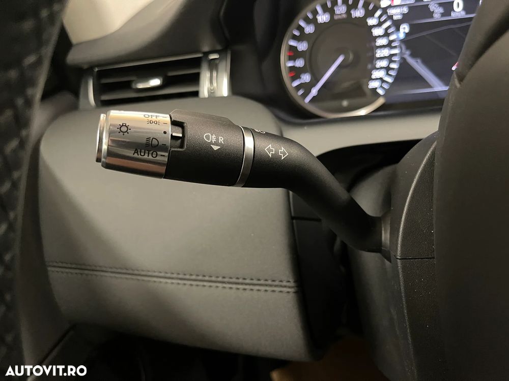 Land Rover Discovery Sport 1.5 P300e PHEV SE - 28
