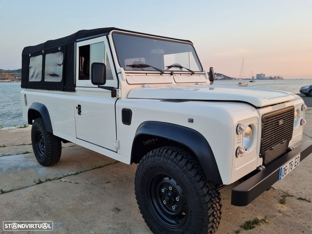 Land Rover Defender - 6