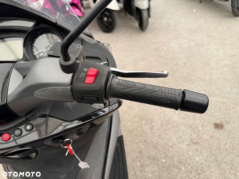 Piaggio X10 - 10