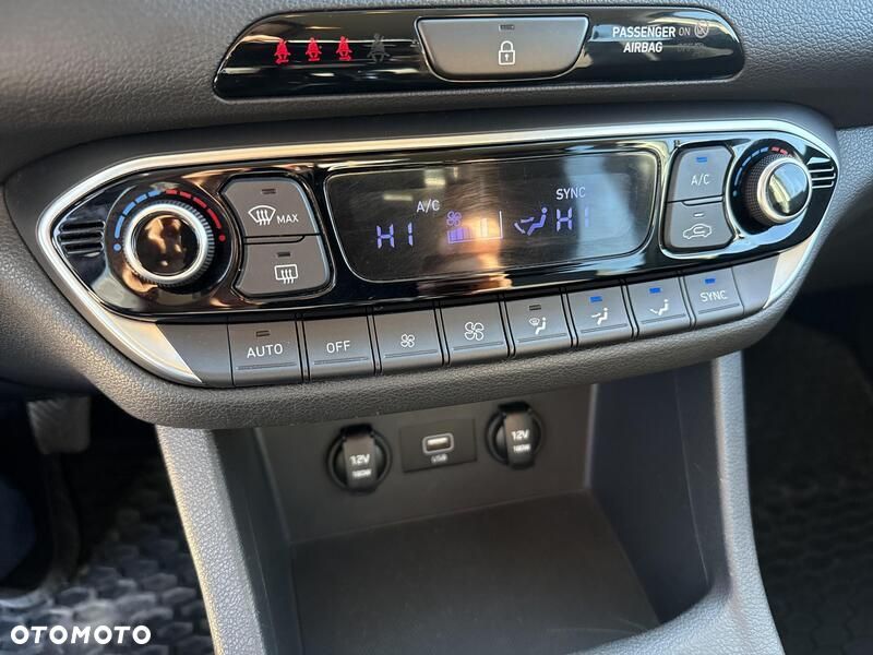 Hyundai i30 1.5 DPI Smart - 17