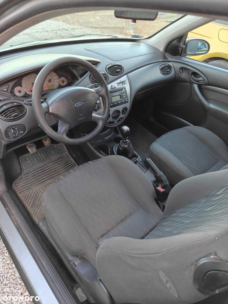 Ford Focus 2002 photo 4