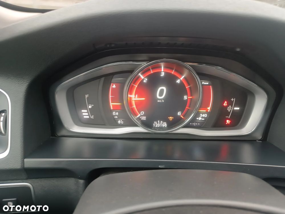 Volvo S60 D3 Drive-E Dynamic Edition (Momentum) - 4