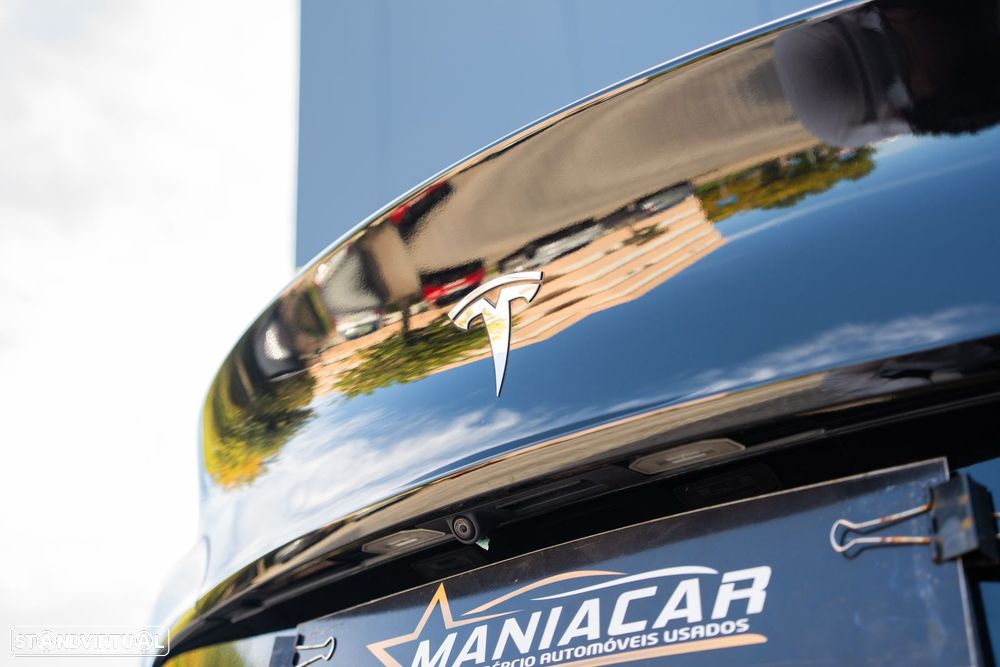 Tesla Model Y Long Range Dual Motor AWD - 25