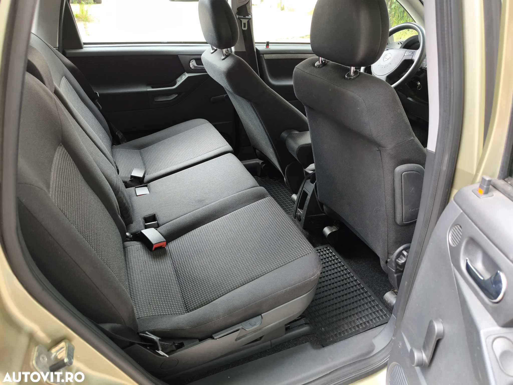 Opel Meriva 1.6i Cosmo Easytronic - 10