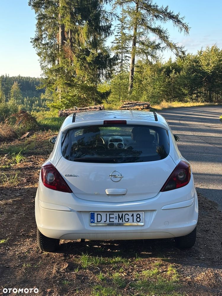 Opel Corsa 1.0 12V Essentia - 2