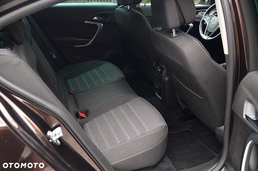 Opel Insignia 2.0 CDTI S&S - 24