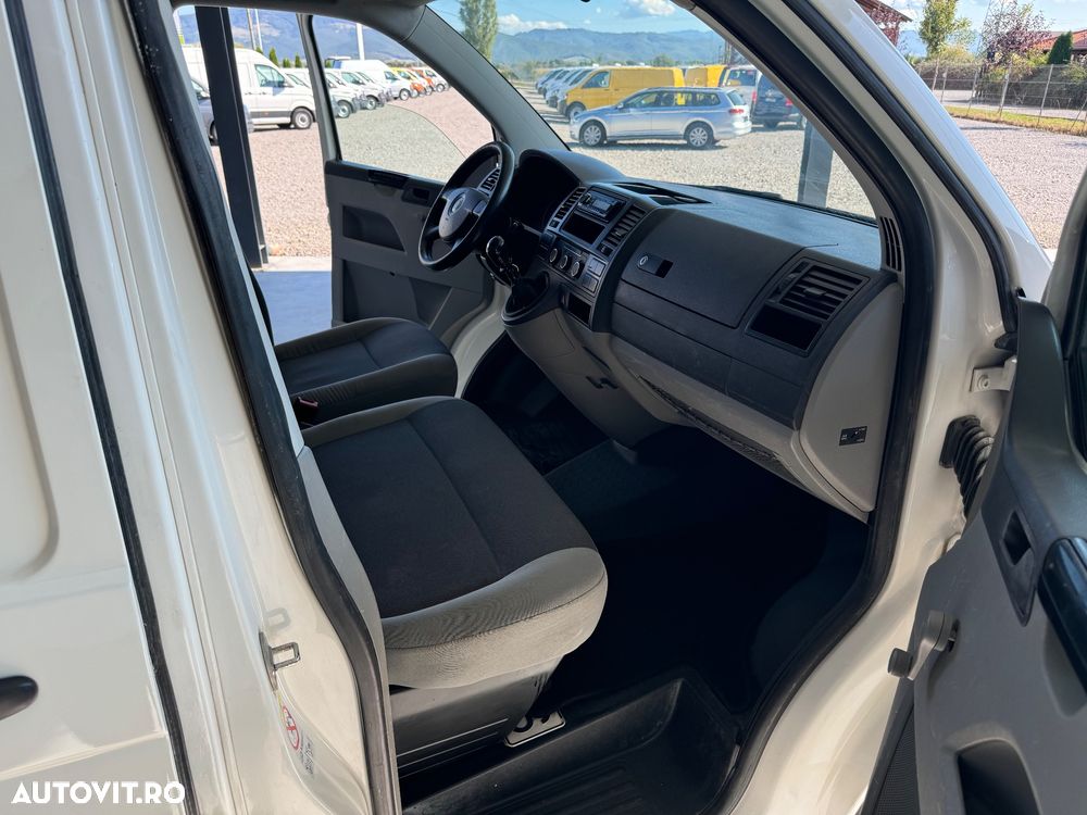 Volkswagen Transporter T5 - 16