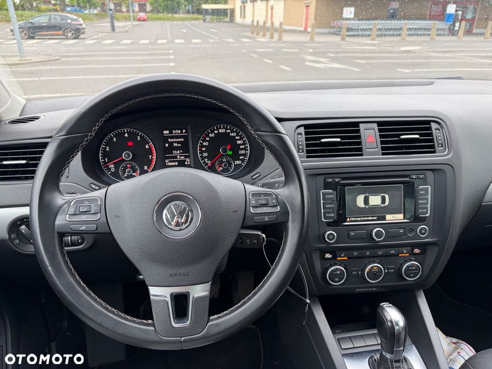 Volkswagen Jetta 1.4 TSI DSG Match - 12