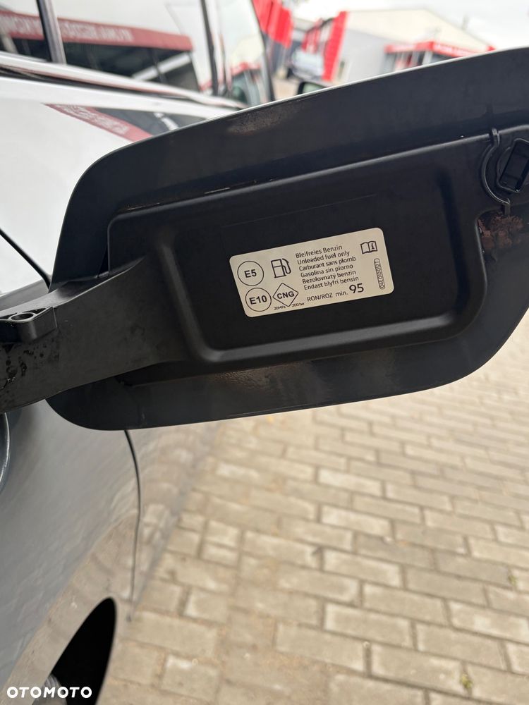 Volkswagen Golf 1.5 eTSI Style DSG - 20