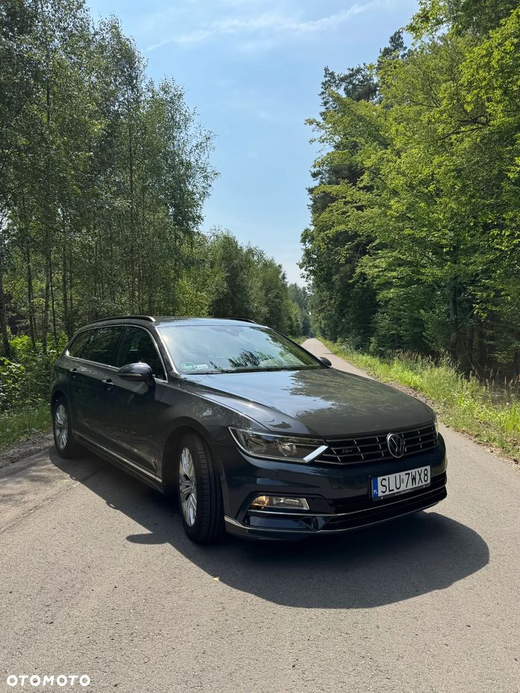 Volkswagen Passat - 1
