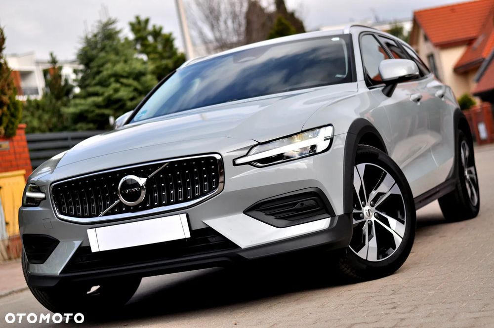 Volvo V60 Cross Country B4 D AWD Plus - 3