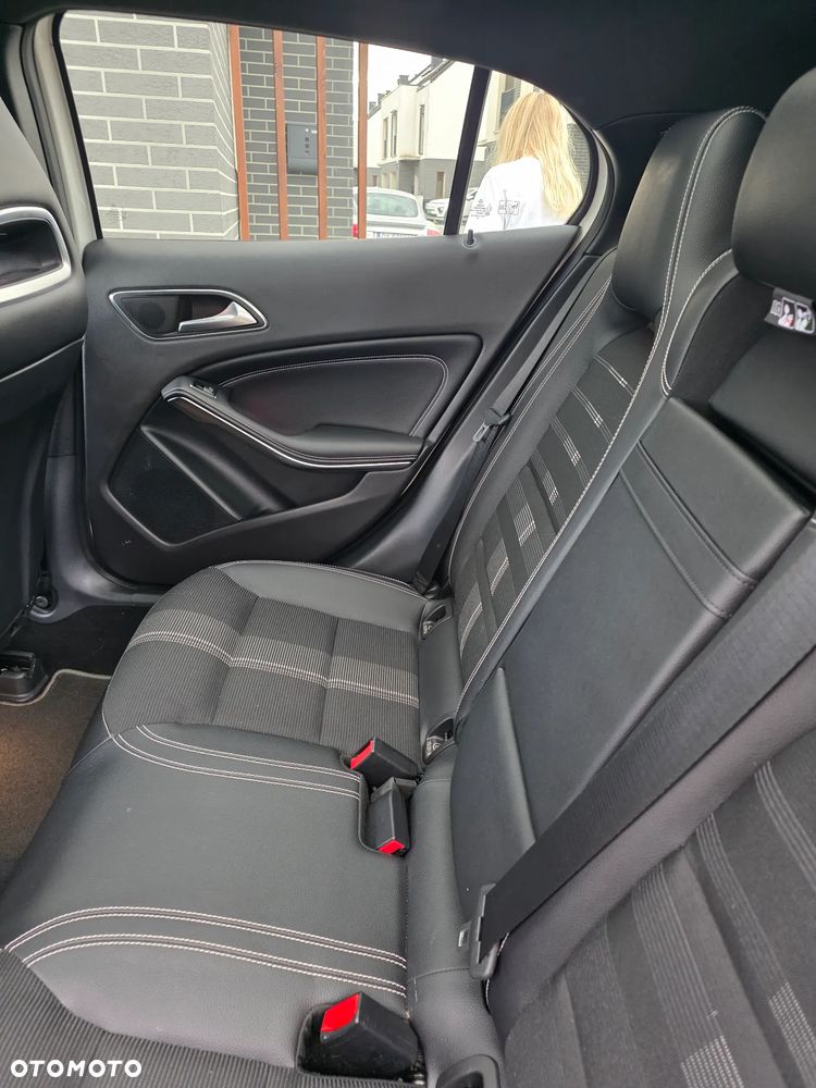 Mercedes-Benz GLA - 20