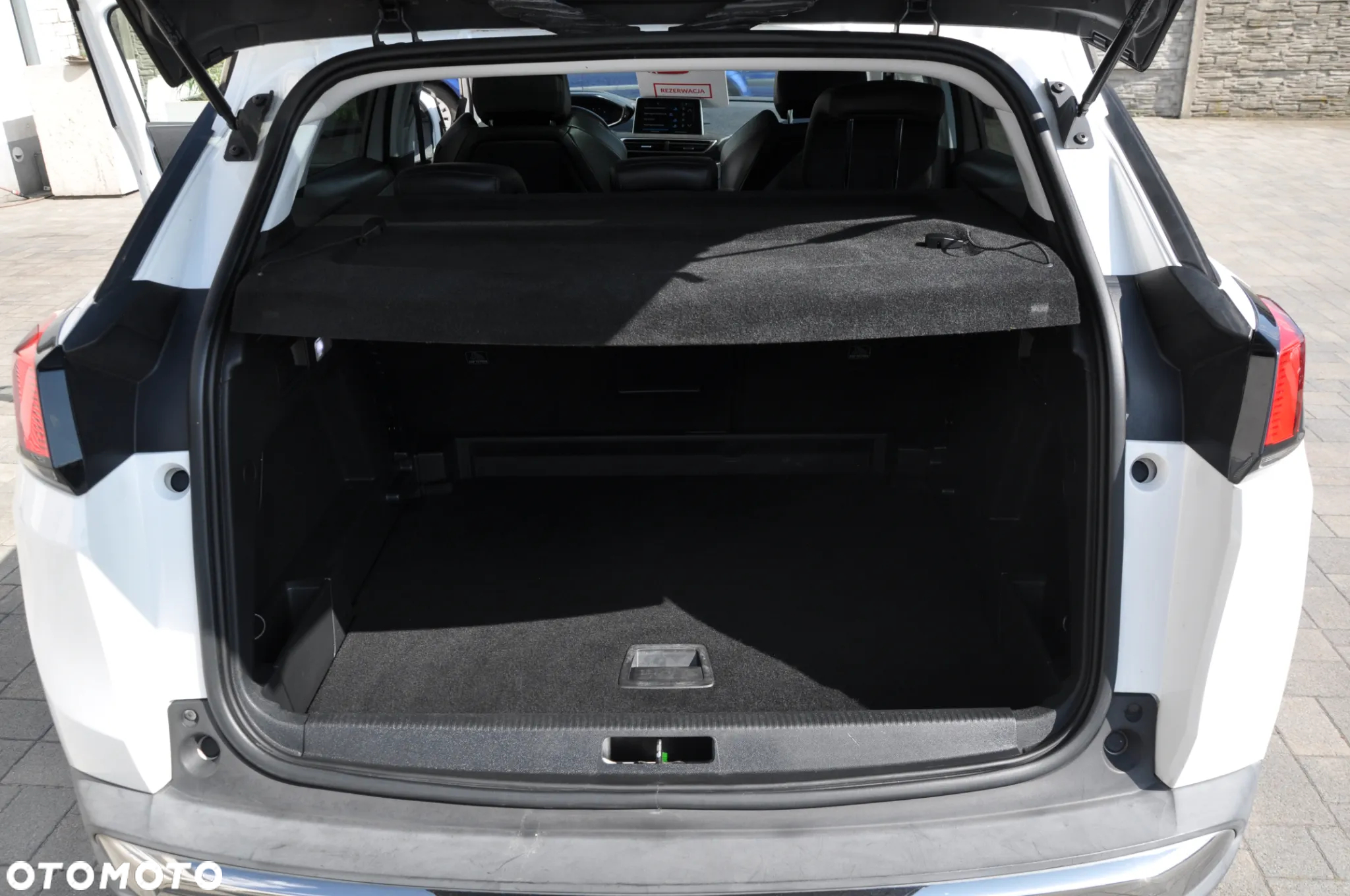 Peugeot 3008 1.5 BlueHDi Allure S&S - 24