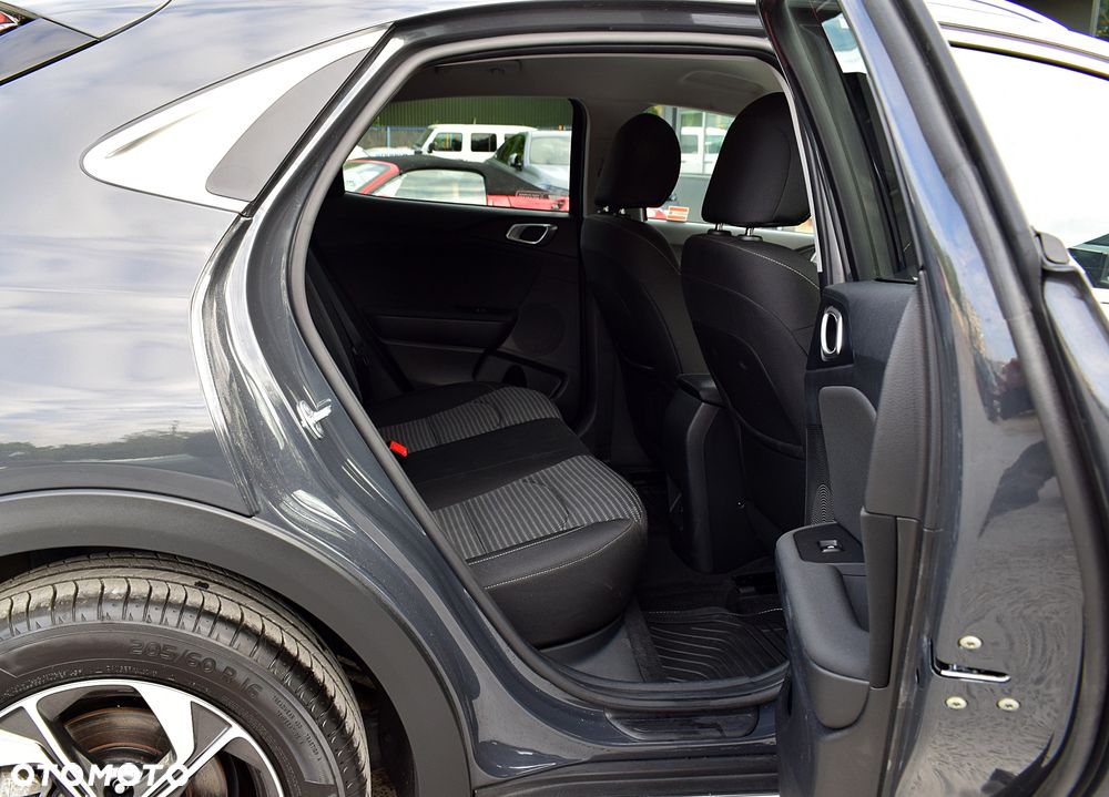 Kia XCeed - 8